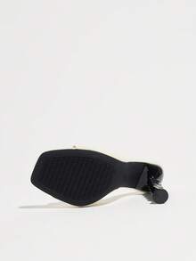Jin Bei Qi Chaussures mules à talon haut pour femmes, bout carré, bout ouvert, bride unique, texture premium, sexy et à la mode, vintage décontracté, teint flatteur, mélangeant la modernité et l'élégance française, convient pour le port en extérieur en été, les fêtes, les rassemblements, les soirées mondaines, les activités de plein air, les boîtes de nuit, assorties aux sandales à talon haut asymétrique vert olive en forme de cœur - Nude - Voir 8