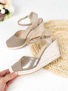 Closed-Toe Patchwork Webbing & Rubber Rope Design Lightweight Wedge Heel Fashion Women's Shoes - Khaki - View 7