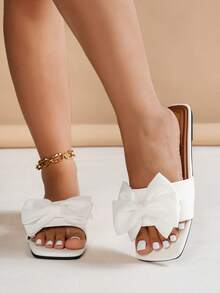 MICCOM Sandal Wanita Modis Model Baru, Model Flat, Ujung Persegi, Ujung Terbuka, Cocok untuk Musim Semi dan Musim Panas, Sandal Pantai Anti Selip, Cocok untuk Aktivitas Luar Ruangan - Putih - View 5