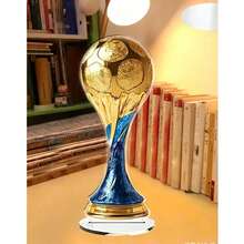 2D flach bedruckte 1 Stück/2 Stücke goldene Fußballtrophäe mit blauer Acrylbasis, geeignet für Innen-/Außendekoration, perfekt für Sportfans, Vatertag und Siegesfeier, langanhaltend Geschenk für Fußballbegeisterte, Fußballzubehör, Innendekoration, exquisite Handwerkskunst, Dekoration, perfektes Weltcup-Geschenk, Geschenk für den Freund - Fußball 4 - Übersicht 2