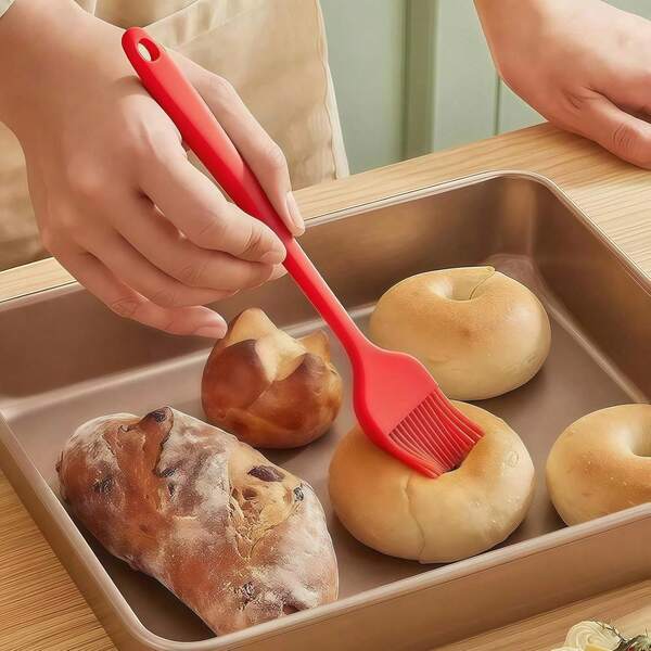 2/1pc Silicone Barbecue Brush, Heat-Resistant Silicone Brush, High-Quality Cooking Brush, Suitable For Camping Barbecues, Salads, Baking, Cooking, Frying, And Roasting. Perfect For Summer Parties, Camping, And Everyday Cooking.