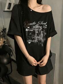 Camiseta de mujer con hombros descubiertos, manga corta estampada, de poliéster negro, tela de alta elasticidad, longitud regular, adecuada para estilo gótico - Negro - Ver 3