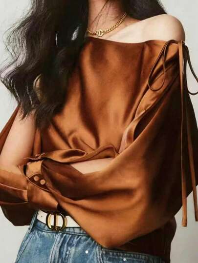 Blusa elegante de satén para mujer con cuello asimétrico, manga de murciélago y manga larga, corte holgado, de moda y versátil, confeccionada en tela suave y cómoda, ¡opción perfecta para primavera, verano y otoño!