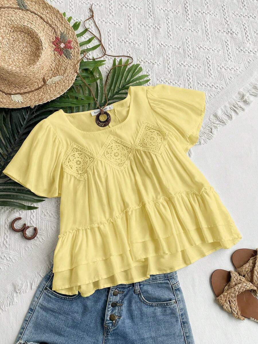 Nuevo 2026 Blusa de mujer de verano de color liso minimalista con encaje calado en el frente, manga corta y dobladillo multicapa - Amarillo - Ver 1