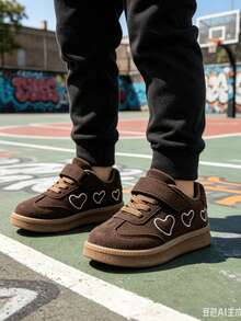 Unisex Kids' Skate Shoes Spring/Autumn New Style Hook And Loop Heart Embroidery Soft Sole Non-Slip Versatile Training Shoes Suitable For School Training Indoor/Outdoor - Brown - View 3