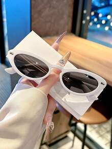 1 Pair Small Frame Cat Eye Sunglasses For Women, Niche Design Atmosphere-Enhancing Slimming Sunglasses, Street Style Travel Daily Outfit Versatile Fashion Sun Protection Glasses - Multicolor - View 9