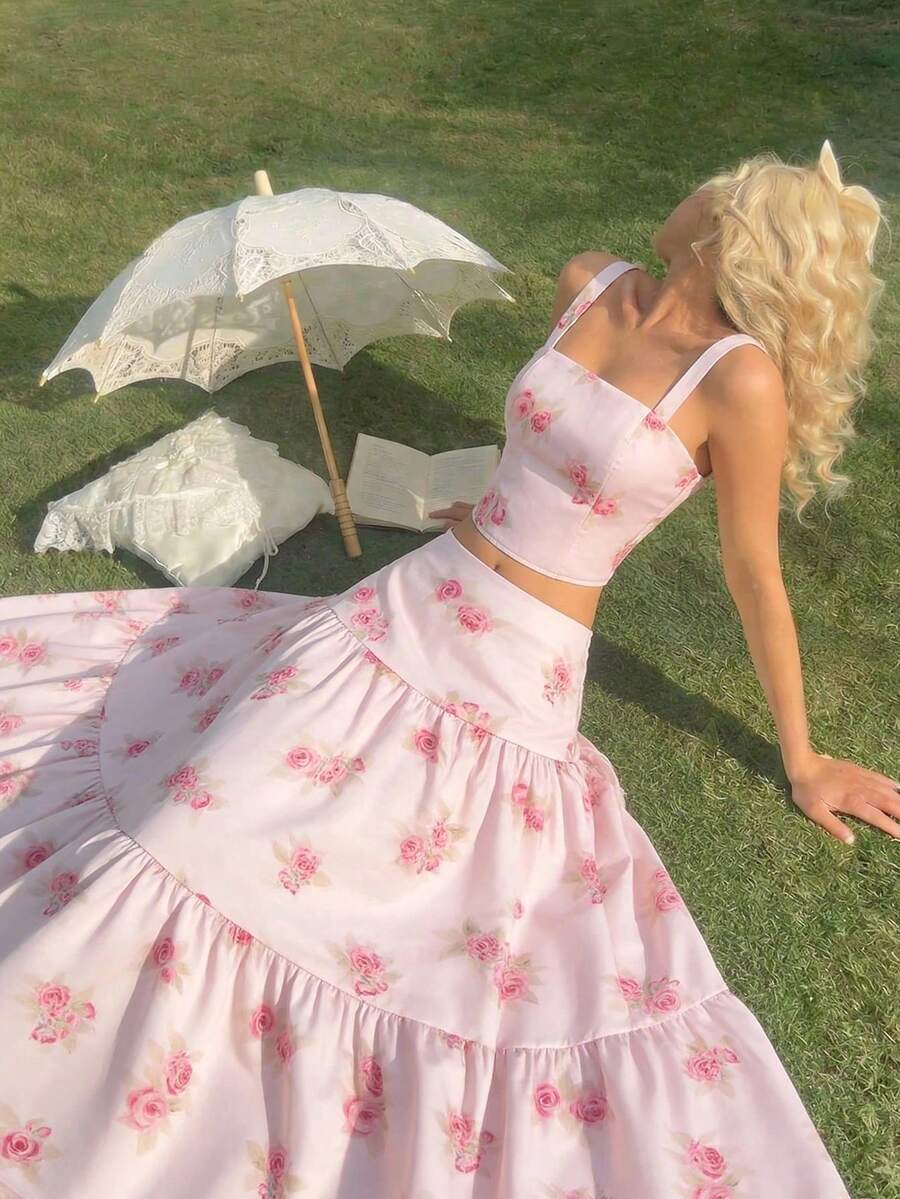 Conjunto de 2 piezas de mujer con camiseta de tirantes y falda con estampado floral ditsy, conjunto romántico para vacaciones. Conjunto de 2 piezas con estampado floral en crema, romántico - Rosa - Ver 1