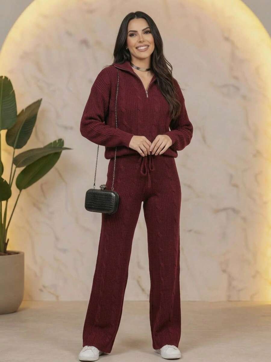 Knitted Set With Zippered Blouse And Pants. - Red - View 1