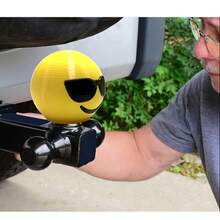 1 pieza Cubierta de enganche de remolque con cara feliz y diseño de casco a prueba de polvo, funda protectora de tapón de polvo con gancho de , cubierta protectora de bola de remolque, anti-óxido y anti-corrosión, adecuada para camiones, SUVs, RVs - A - Ver 7