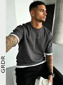 深灰色