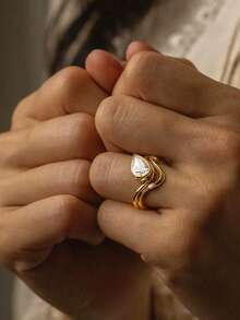 2 Stücke/Set Wassertropfen-Birnenförmige Zirkonia-Ringe für Frauen, 18K Goldfarbenes asymmetrisches verdrehtes Liniendesign, luxuriöse Nischen-einzigartige stapelbare Ringe, täglicher Atmosphäre-Schmuck für Frauen - Gold - Übersicht 4