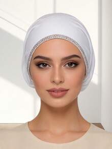 1 Peça Lenço Hijab Feminino de Veludo Dourado com Corrente, Strass Requintado e Faixa Elástica - Veludo Dourado Triplo Fileira Diamante Multicolorido - Visão 2