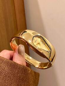 1pc Small Gold/Silver Vintage Luxury Women's Bracelet Watch, Fashion Minimalist Elegant Quartz Watch, Suitable For Daily Wear, Birthday Gift - Gold - View 8