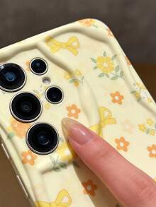 1 pieza Funda de teléfono con textura suave de TPU, diseño creativo y personalizado de onda de dopamina con volantes, patrón de girasol y lazo en color crema, compatible con Galaxy S21 S22 S23 S24 S25 S26//Honor// y otros modelos - Blanco - Ver 6