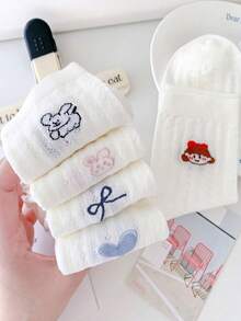5 Paar zufällig sortierte Damen-Socken in Reinweiß mit Cartoon-Tier-Schleifenmuster, atmungsaktiv, frisch, süß, im mädchenhaften Stil, mittellange Socken, geeignet für den täglichen Gebrauch, Zuhause und als Geschenk - Verschiedenfarbig - Übersicht 7