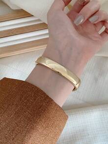 1pc Small Gold/Silver Vintage Luxury Women's Bracelet Watch, Fashion Minimalist Elegant Quartz Watch, Suitable For Daily Wear, Birthday Gift - Gold - View 7