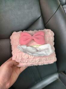 1件裝蝴蝶結裝飾汽車面紙盒 花卉蝴蝶結面紙盒 車用面紙架 汽車裝飾收納盒 車用面紙抽屜式扶手箱盒 汽車內飾配件 車內裝飾 - 泡芙 - 查看 7