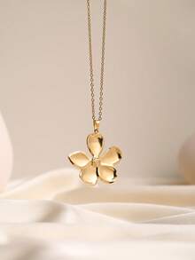 1pc French Vintage Stainless Steel 18K Gold Plated Exaggerated Polished Metal Large Flower Pendant Necklace Choker Suitable For Women Party Gift - Gold - View 1