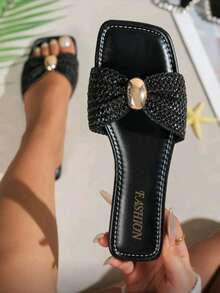Louis Elegant Women's Shoes, Women's Metal Decor Straw Flat Sandals, Elegant Women's Sandals, Comfortable Minimalist Design, Suitable For Vacation, Beach, Home And Daily Wear, Summer Black Woven Open Toe Slides - Black - View 1