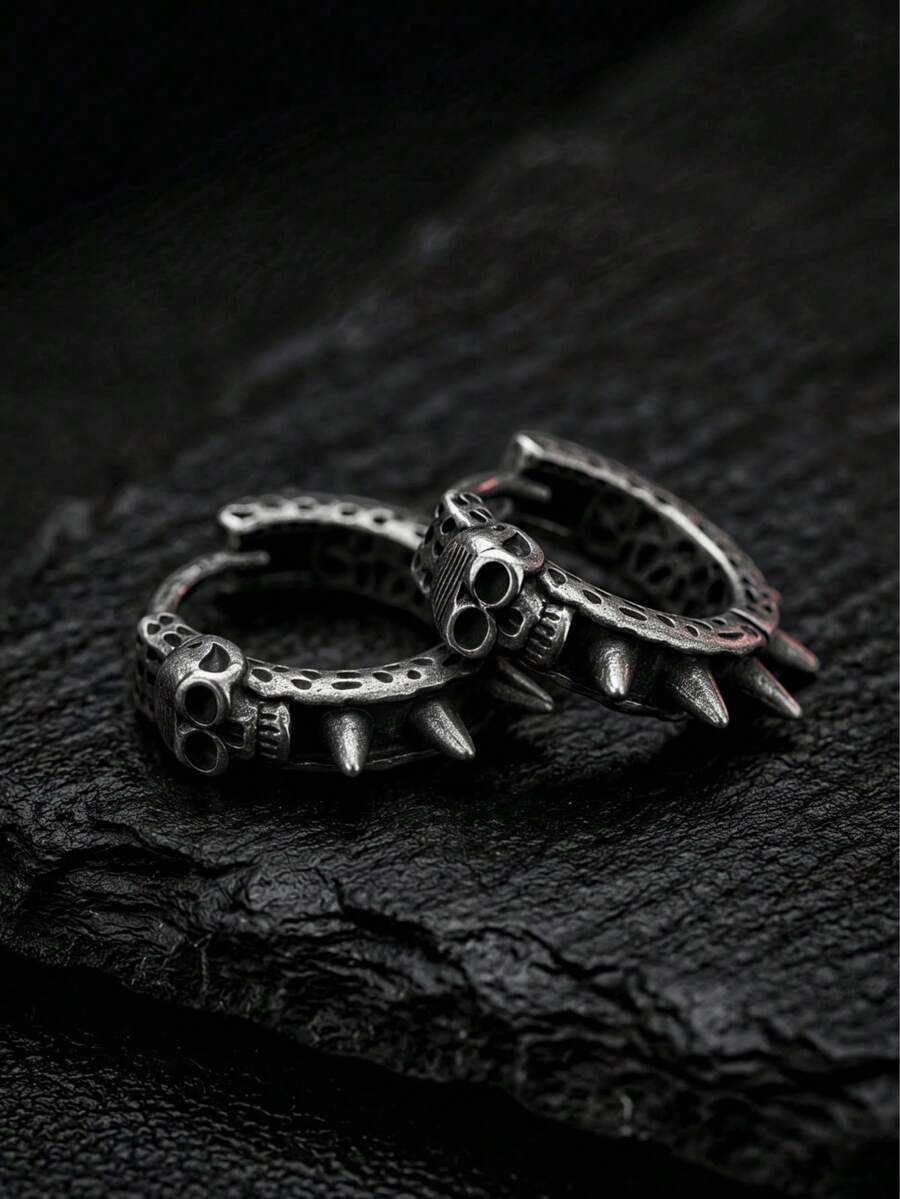 1 Pair Y2K Dark Aesthetic Spiked Hugie Earrings, Unisex, Gothic Punk Skull Spiked Earrings, Vintage Rock Alternative Style Earrings, Halloween Decorative Earrings - Antique Silver - View 1