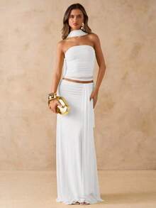 Set de 2 piezas compuesto por top bandeau plisado de color rosa sólido y falda larga plisada de talle bajo con volantes, atuendo de playa, - Blanco - Ver 4
