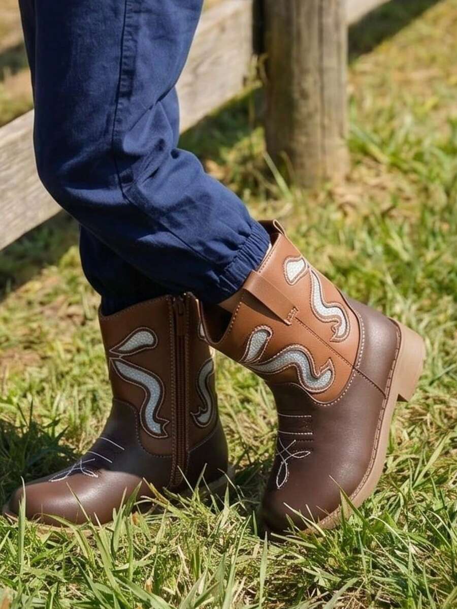1 Pair Vintage Embroidered Hollow-Out Side Zipper Children's Western Boots - Brown - View 1