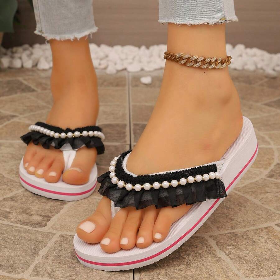 Summer New Fashion Minimalist Women's Black Slippers With Pearl Chain Decoration, Flip-Flops, Suitable For Daily, Commute, Party, Beach And Other Occasions, Can Be Matched With Dresses, Shorts, Versatile And Fashionable. - Black - View 1