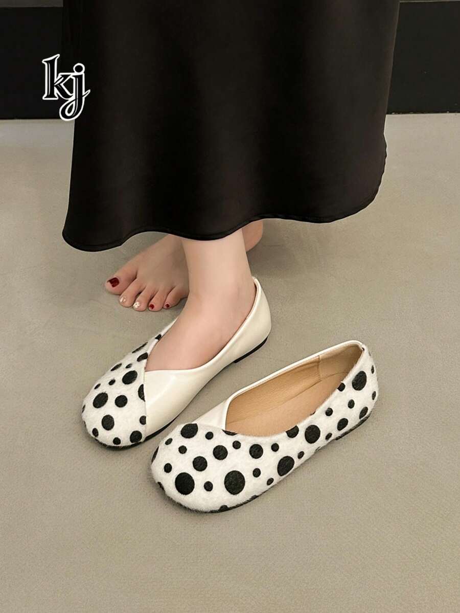 Women's Flat Slip-On Shoes, Comfortable Soft Plush Patchwork Shiny PU Polka Dot Print Round Toe Low-Top Slouchy Shoes, European And American Sweet Style, Spring/Autumn Commute, Shopping, Dating, Home, Afternoon Tea, Daily Wear, White Base With Black Dots - Black - View 1