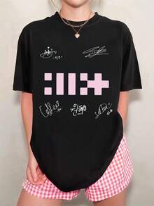 Oversized Black T-Shirt With Pink Pixel Logo Print L-E S-SSERAFIM, Handwritten Signatures Of The Five Members, Minimalist Korean Style - 黑色 - 查看 1