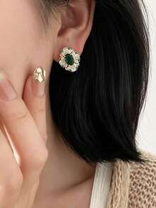 1 Pair Premium Emerald Green Synthetic Zirconia Exquisite Unique Glamorous Elegant Party Ball Wedding Bridal Women Copper Alloy Stud Earrings - Green - View 5