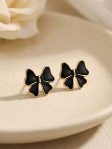 1 Pair Gold Elegant Enamel Bow Stud Earrings For Women, Minimalist Sweet Design, Suitable For Daily Commute And Party Wear - bow earrings - View 3