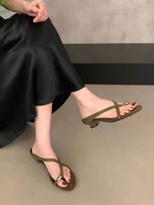 Niche Design 2025夏季新款女款低跟夾趾涼鞋 真皮百搭露趾爪形戶外休閒拖鞋 貓跟夾腳拖鞋 - 軍綠色 - 查看 4