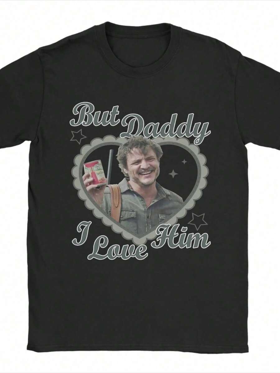 Camiseta de manga corta con cuello redondo de Pedro Pascal "But Daddy Love Him" para hombre, de algodón puro. - Negro - Ver 1