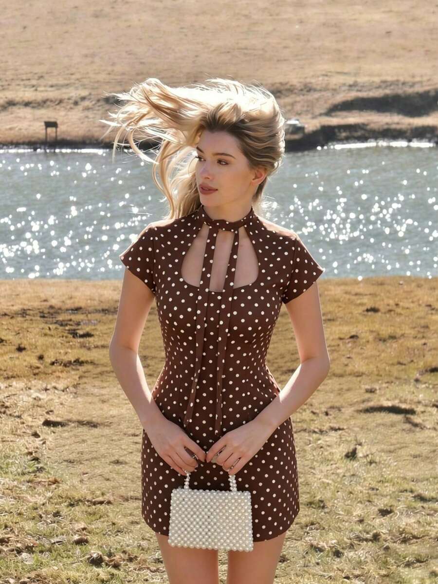 Vestido mini de verano elegante con estampado de lunares y cintura con lazo para mujer - Marrón - Ver 1