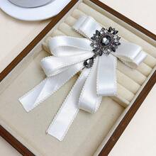1pc British Style Brooch, Bow Lapel Pin, Large Black Bow, Pendant Brooch, Shirt Coat Accessory, Vintage Brooch - White - View 12