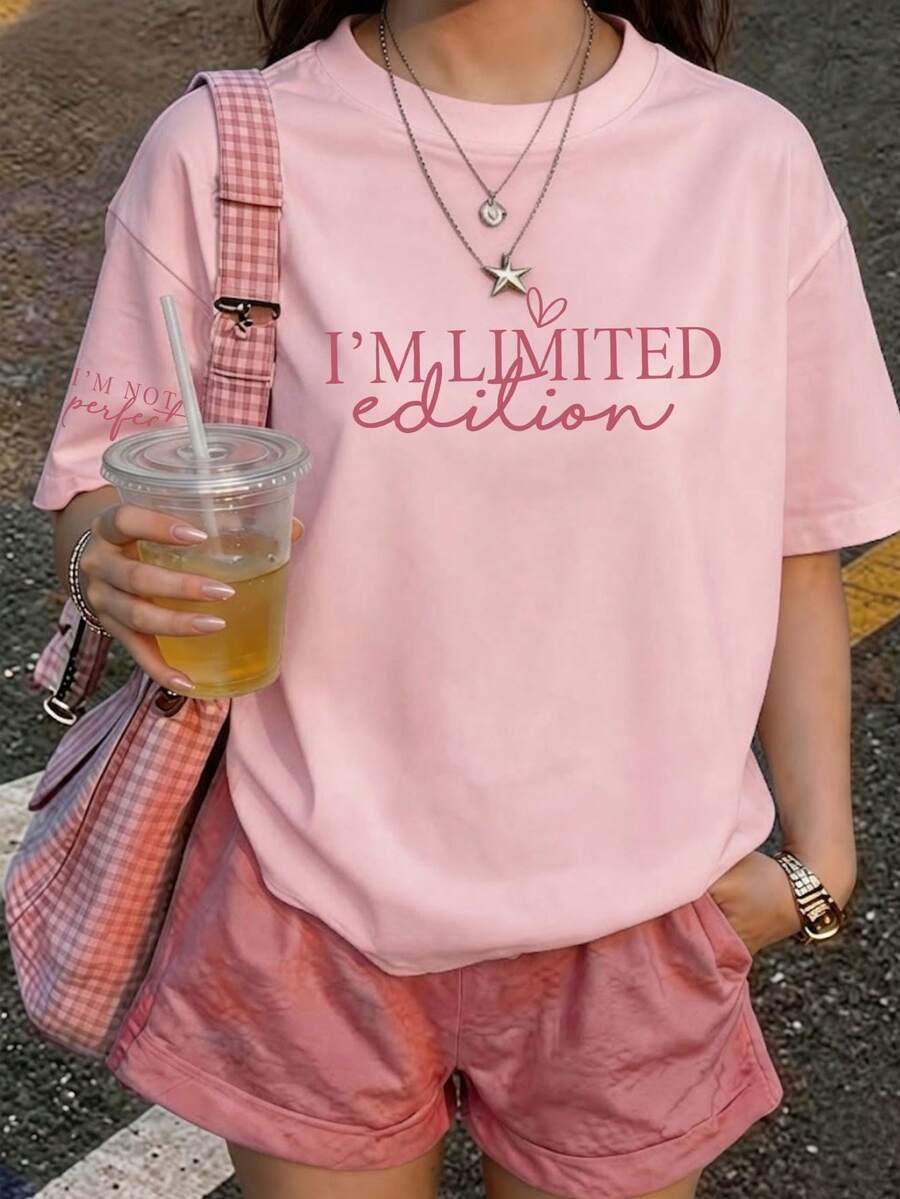 1件女款夏季寬鬆休閒短袖T恤上衣,胸前印有「I'm Limited Edition」標語與「I'm Not Perfect」愛心圖案,粉紅色 - 粉色 - 查看 1