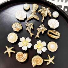 18pcs Gold Ocean Series Accessories, Gold Shells Suitable For Beach Decor, Shoe Buckles, DIY Shoe Charms, Fashionable And Elegant, Suitable For Perforated Sandals, Slippers, Perfect As Holiday Gifts - Gold - View 3