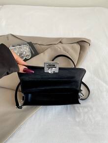 Tas Tangan Kecil Vintage Premium untuk Wanita, Tas Tote Persegi Kulit Minyak Baru, Tas Selempang Bahu Serbaguna yang Modis - Hitam - View 11