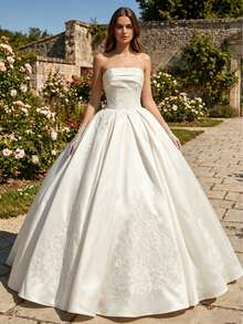 Vestido de novia principal de satén marfil sin tirantes, falda abullonada con aplicaciones de encaje bordadas, vestido de novia estilo palacio vintage blanco otoño - Blanco - Ver 2