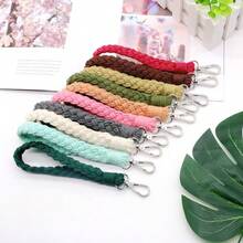 1pc Fashion Creative Handmade Knitted Yarn Rope Keychain, Gradient Braided Rope Portable Bag Accessory, Girls Daily Decoration Small Gift Party Pendant - Multicolor - View 3