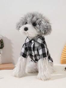 1 pieza Camisa de moda minimalista y fresca para perro/Diseño de doble color a cuadros con decoración de líneas de contraste/Camisa de manga corta transpirable y ajustada/Ropa para perro pequeño Teddy Corgi Bichon Schnauzer - Blanco y Negro - Ver 6