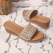 Sandal Wanita Musim Panas Warna Emas dengan Anyaman dan Sol Tebal, Cocok untuk Kencan, Liburan, Belanja, Perjalanan, dan Pantai (Ukuran Lebih Besar) - Emas - View 9