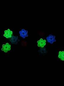 18 piezas/Set Encantos de Zapatos DIY de PVC con Flores Fluorescentes de Dibujos Animados Lindos (Color de Flor Enviado al Azar) - Multicolor - Ver 3