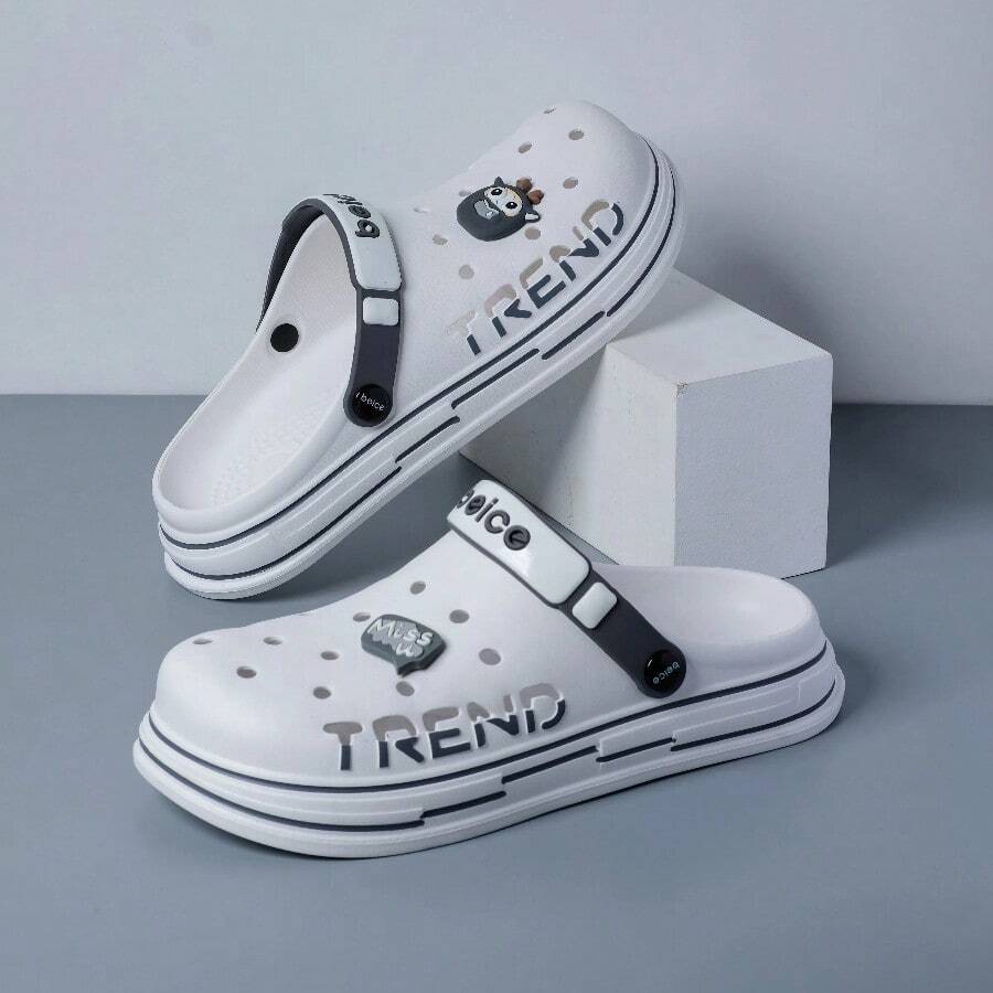 Men's Clogs Spring Summer Outdoor Slippers New Men's Closed Toe Sandals Beach Soft Sole Versatile Comfortable Garden Shoes Indoor Outdoor Wear