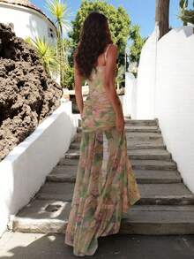 Beach Dress With A Plunging Neckline, Print, And Flattering Silhouette - Gold - View 3