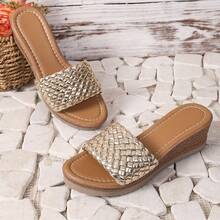 Sandal Wanita Musim Panas Warna Emas dengan Anyaman dan Sol Tebal, Cocok untuk Kencan, Liburan, Belanja, Perjalanan, dan Pantai (Ukuran Lebih Besar) - Emas - View 3