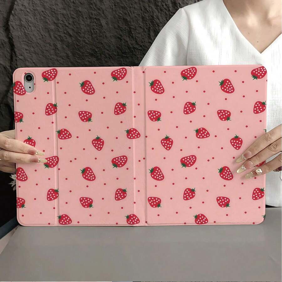 1件粉色波點草莓印花三折平板保護殼,附筆槽,適用於 iPad 10.9/10.2/Air 5th Gen/Pro 11/10th Gen/9.7/Air 2/(7th Gen)/(8th Gen)/Air 4/5/Pro 11/10th Gen 10.9 吋 2022 智能保護殼/Air 13(M3 2025)/Air 11(M3 2025)/Air 11(M3 2025)/11(A16 2025)/Galaxy Tab S10+/S9/A9,自動睡眠/喚醒功能 - 彩色 - 查看 1
