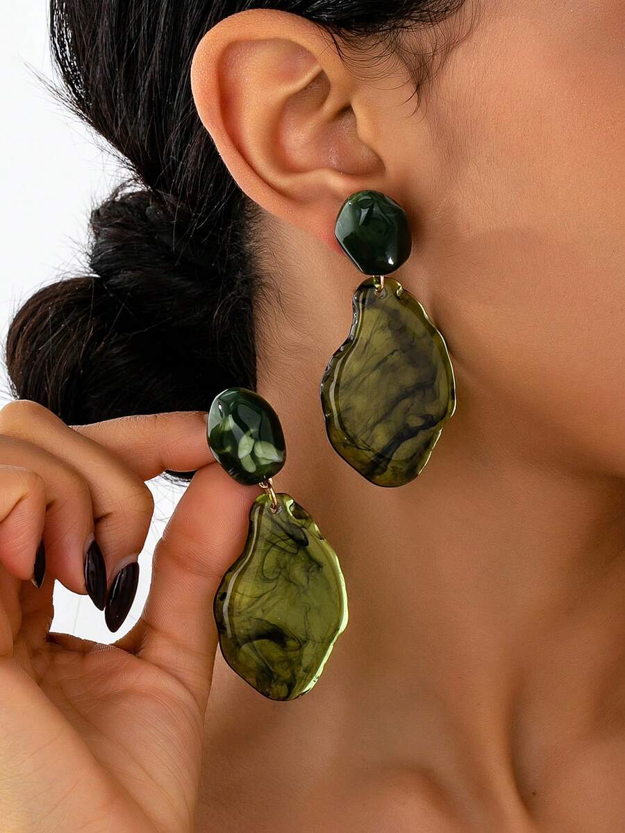 1 Pair Vintage Unique Exaggerated Asymmetric Resin Drop Earrings, Women's Jewelry Accessories For Daily Commute, Vacations, Dates, Banquets And Parties - Green - View 1