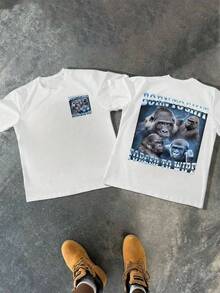Rostros de simios mirando con intensidad en medio de relámpagos simbolizan fuerza salvaje y espíritu rebelde camiseta de hombre con estampado doble moderno - Blanco - Ver 1