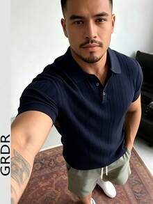 GRDR 男士新款 Polo 领时尚针织短袖 T 恤 - 休闲简约日常穿着 - 藏蓝色 - 查看 1